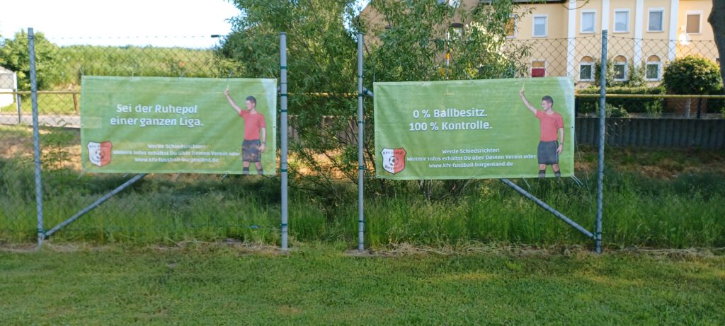 Wie hier beim SV Krauschwitz bereits geschehen, sollen die Werbeplanen bald flächendeckend auf den Fußballplätzen im Burgenlandkreis platziert sein.