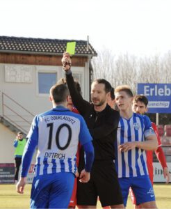 Regionalliga-Referee Patrick Kluge referiert im Rahmen des 5. Digitalen Themenabends des KFV Fußball Burgenland (c) Katrin Tretbar