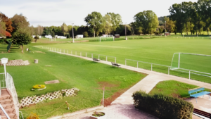 Auf dem Sportgelände in der Verbandsgemeinde an der Finne werden regelmäßig Turniere und Fußballcamps ausgetragen.