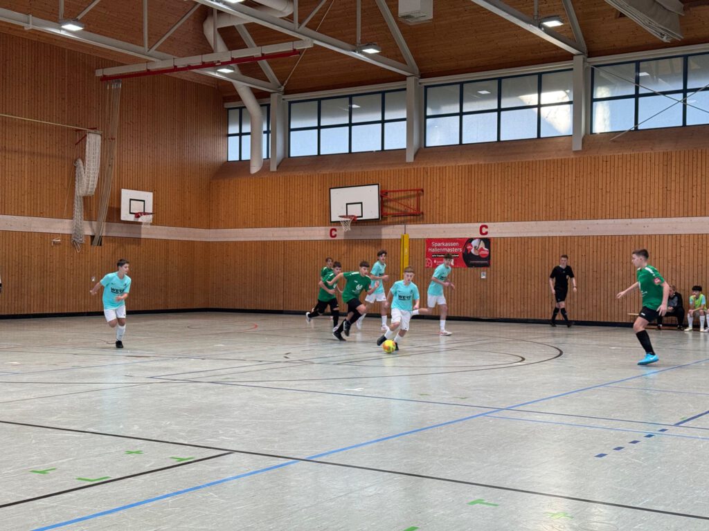 Die C-Junioren wetteifern um den Finaleinzug. Hier ein Vorrundenspiel des. 1. FC Zeitz - SV GW Langendorf.